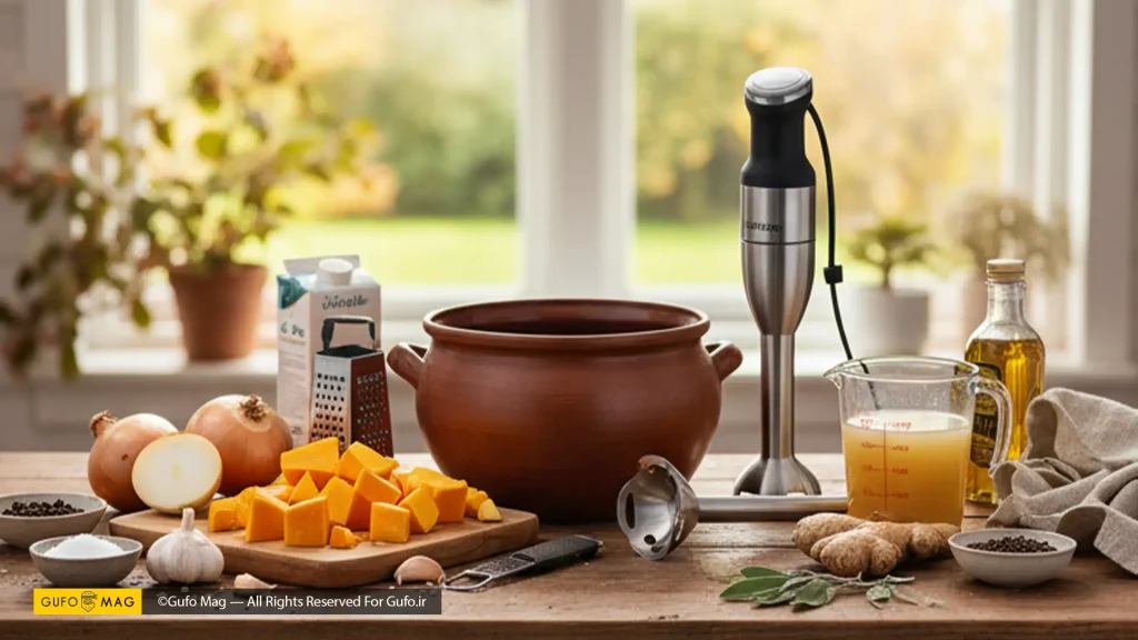 مواد اولیه شامل کدو حلوایی خرد شده، پیاز، سیر، زنجبیل، آب مرغ، خامه و ابزار آشپزی