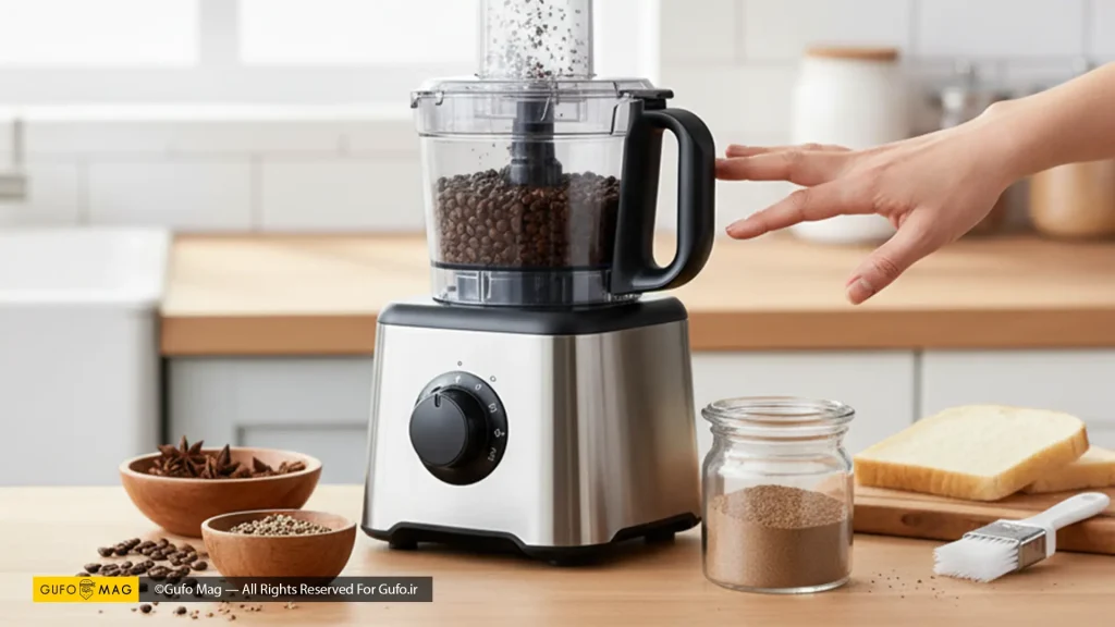 استفاده از آسیاب برای پودر کردن دانههای قهوه و فلفل، با ادویهجات