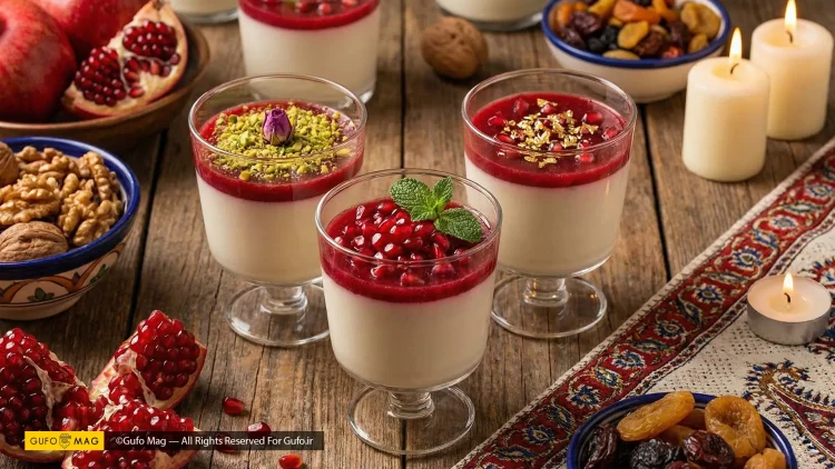 چیدمان دسر پاناکوتای انار تزیین شده روی میز پذیرایی شب یلدا