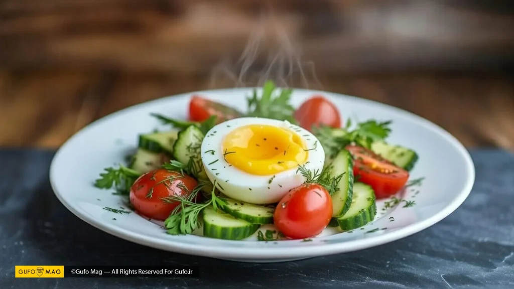 طرز تهیه تخم مرغ آبپز با سبزیجات